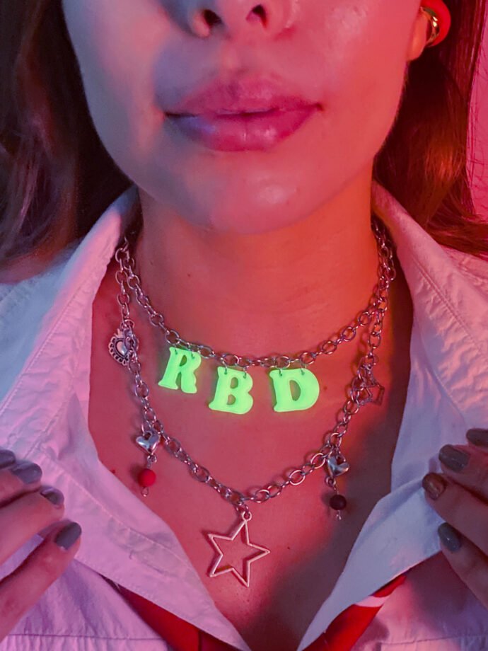 Collar fotoluminiscente RBD - Imagen 3